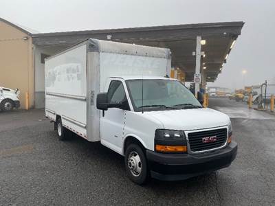 GMC G33903 Box Truck - 401HP, 6 Speed Automatic, Roll up Door