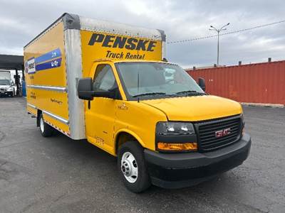 GMC G33903 Box Truck - 401HP, 6 Speed Automatic, Roll up Door