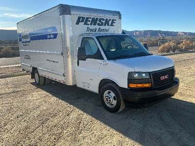 GMC G33903 Box Truck - 401HP, 6 Speed Automatic, Roll up Door