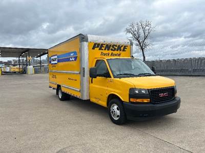 GMC G33903 Box Truck - 401HP, 6 Speed Automatic, Roll up Door
