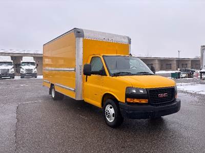 GMC G33903 Box Truck - 401HP, 6 Speed Automatic, Roll up Door