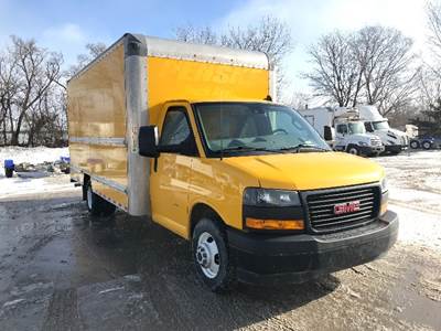 GMC G33903 Box Truck - 401HP, 6 Speed Automatic, Roll up Door