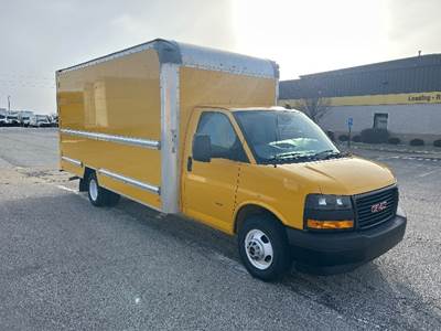 GMC G33903 Box Truck - 401HP, 6 Speed Automatic, Roll up Door