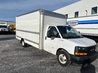 GMC G33903 Box Truck - 401HP, 6 Speed Automatic, Roll up Door