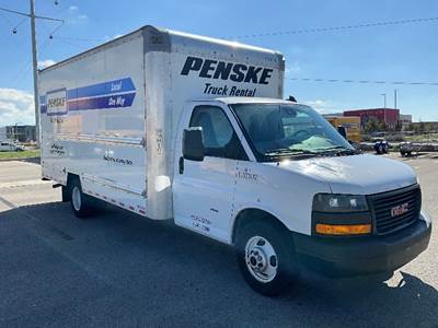 GMC G33903 Box Truck - 401HP, 6 Speed Automatic, Roll up Door