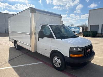 GMC G33903 Box Truck - 401HP, 6 Speed Automatic, Roll up Door