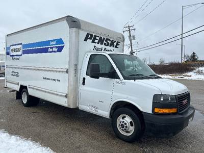 GMC G33903 Box Truck - 401HP, 6 Speed Automatic, Roll up Door