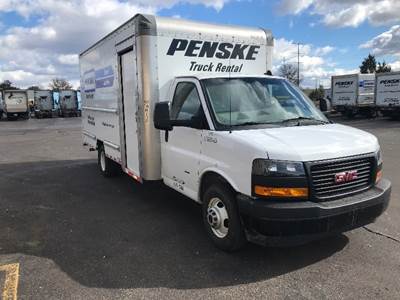 GMC G33903 Box Truck - 401HP, 6 Speed Automatic, Roll up Door
