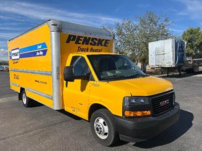 GMC G33903 Box Truck - 401HP, 6 Speed Automatic, Roll up Door