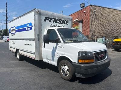 GMC G33903 Box Truck - 401HP, 6 Speed Automatic, Roll up Door