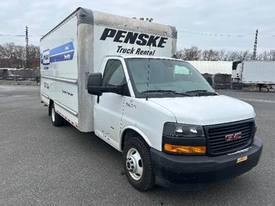 GMC G33903 Box Truck - 401HP, 6 Speed Automatic, Roll up Door