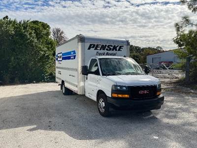 GMC G33903 Box Truck - 401HP, 6 Speed Automatic, Roll up Door