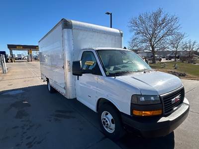 GMC G33903 Box Truck - 401HP, 6 Speed Automatic, Roll up Door