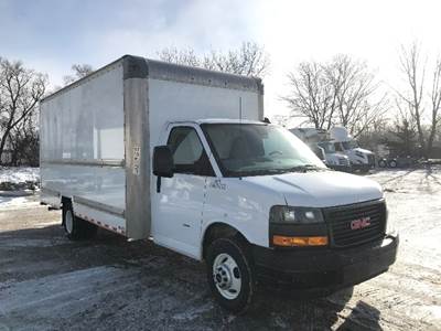 GMC G33903 Box Truck - 401HP, 6 Speed Automatic, Roll up Door