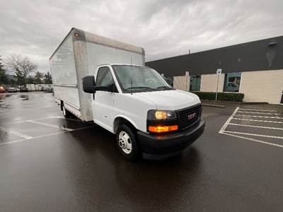 GMC G33903 Box Truck - 401HP, 6 Speed Automatic, Roll up Door