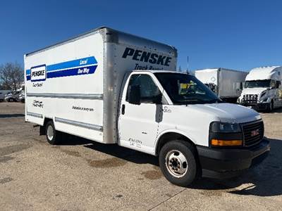 GMC G33903 Box Truck - 401HP, 6 Speed Automatic, Roll up Door