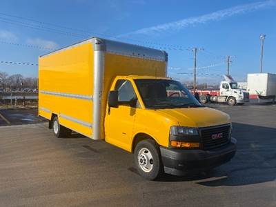 GMC G33903 Box Truck - 401HP, 6 Speed Automatic, Roll up Door
