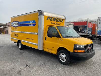 GMC G33903 Box Truck - 401HP, 6 Speed Automatic, Roll up Door
