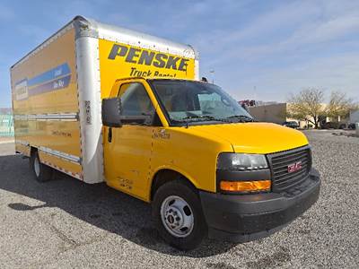 GMC G33903 Box Truck - 401HP, 6 Speed Automatic, Roll up Door