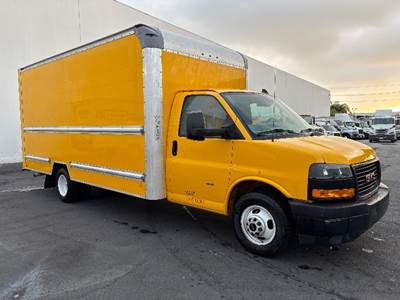 GMC G33903 Box Truck - 401HP, 6 Speed Automatic, Roll up Door