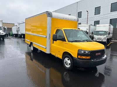 GMC G33903 Box Truck - 401HP, 6 Speed Automatic, Roll up Door