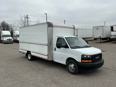 GMC G33903 Box Truck - 401HP, 6 Speed Automatic, Roll up Door