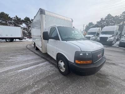 GMC G33903 Box Truck - 401HP, 6 Speed Automatic, Roll up Door