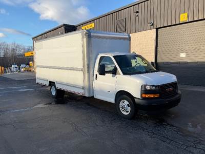 GMC G33903 Box Truck - 401HP, 6 Speed Automatic, Roll up Door