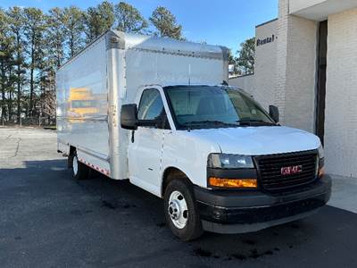 GMC G33903 Box Truck - 401HP, 6 Speed Automatic, Roll up Door