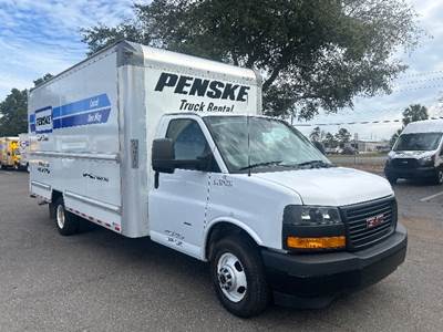 GMC G33903 Box Truck - 401HP, 6 Speed Automatic, Roll up Door
