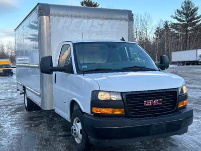 GMC G33903 Box Truck - 401HP, 6 Speed Automatic, Roll up Door
