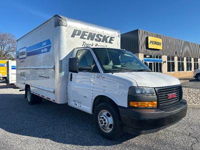 GMC G33903 Box Truck - 401HP, 6 Speed Automatic, Roll up Door