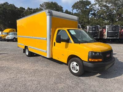 GMC G33903 Box Truck - 401HP, 6 Speed Automatic, Roll up Door