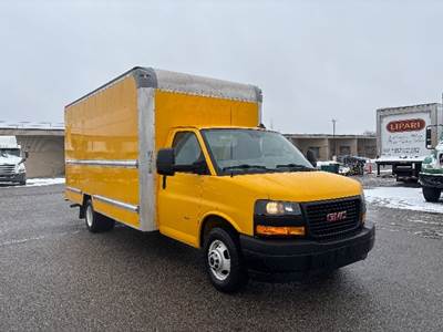 GMC G33903 Box Truck - 401HP, 6 Speed Automatic, Roll up Door