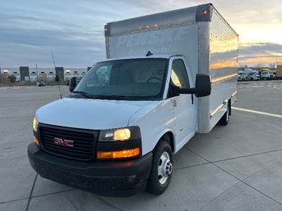 GMC G33903 Box Truck - 401HP, 6 Speed Automatic, Roll up Door