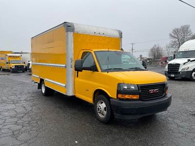 GMC G33903 Box Truck - 401HP, 6 Speed Automatic, Roll up Door