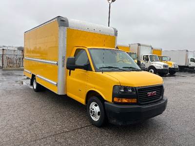 GMC G33903 Box Truck - 401HP, 6 Speed Automatic, Roll up Door