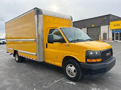 GMC G33903 Box Truck - 401HP, 6 Speed Automatic, Roll up Door