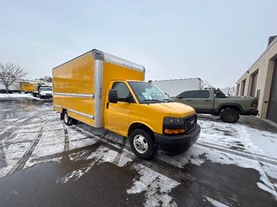 GMC G33903 Box Truck - 401HP, 6 Speed Automatic, Roll up Door