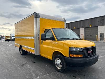 GMC G33903 Box Truck - 401HP, 6 Speed Automatic, Roll up Door