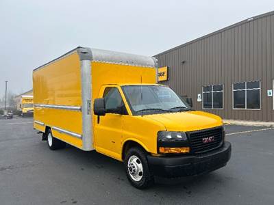 GMC G33903 Box Truck - 401HP, 6 Speed Automatic, Roll up Door