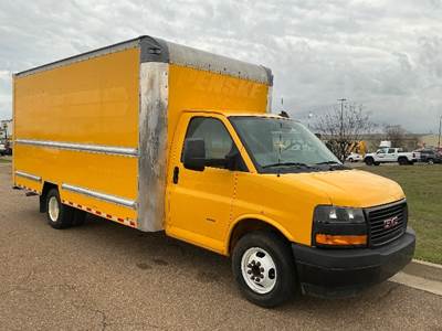 GMC G33903 Box Truck - 401HP, 6 Speed Automatic, Roll up Door