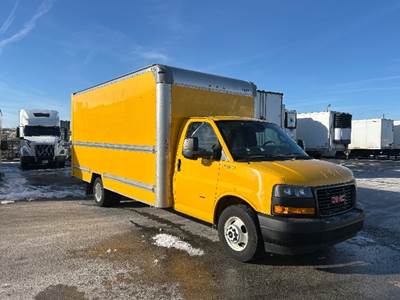 GMC G33903 Box Truck - 401HP, 6 Speed Automatic, Roll up Door