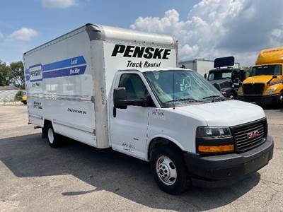 GMC G33903 Box Truck - 401HP, 6 Speed Automatic, Roll up Door