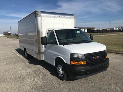 GMC G33903 Box Truck - 401HP, 6 Speed Automatic, Roll up Door