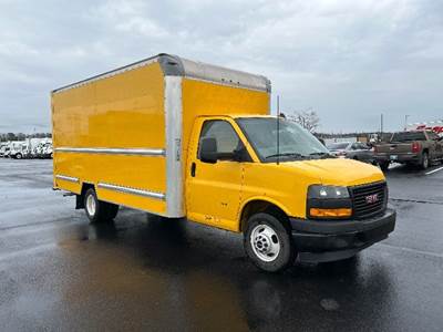 GMC G33903 Box Truck - 401HP, 6 Speed Automatic, Roll up Door