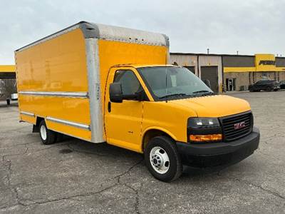 GMC G33903 Box Truck - 401HP, 6 Speed Automatic, Roll up Door