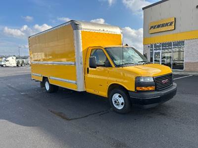 GMC G33903 Box Truck - 401HP, 6 Speed Automatic, Roll up Door