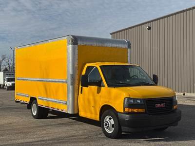 GMC G33903 Box Truck - 401HP, 6 Speed Automatic, Roll up Door