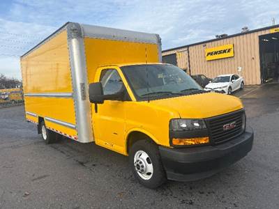 GMC G33903 Box Truck - 401HP, 6 Speed Automatic, Roll up Door